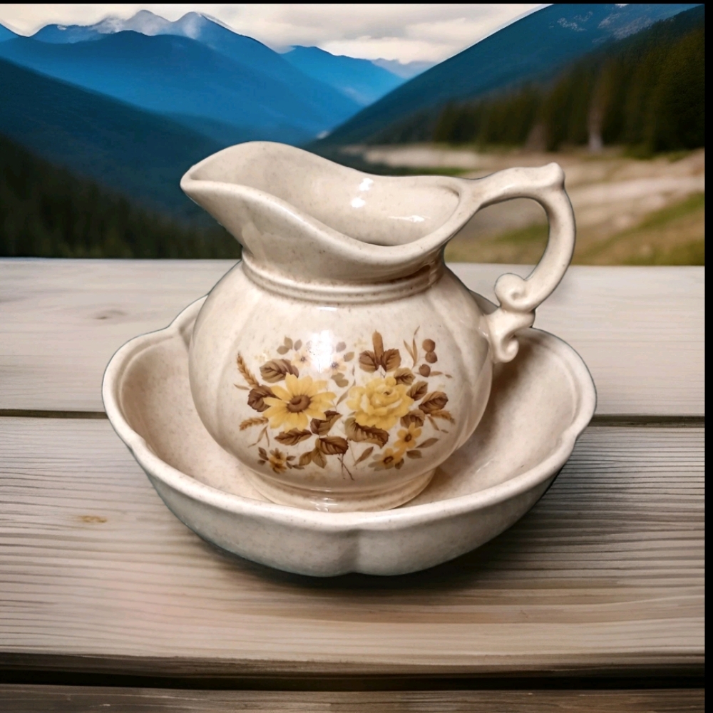 Vintage McCoy Pottery Old Heritage Pitcher & Basin Bowl Set #7528
